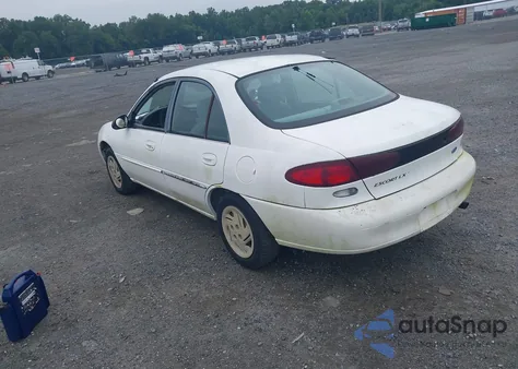 1997 Ford Escort Lx z USA, uszkodzony, nr VIN 1FALP13P3VW238491